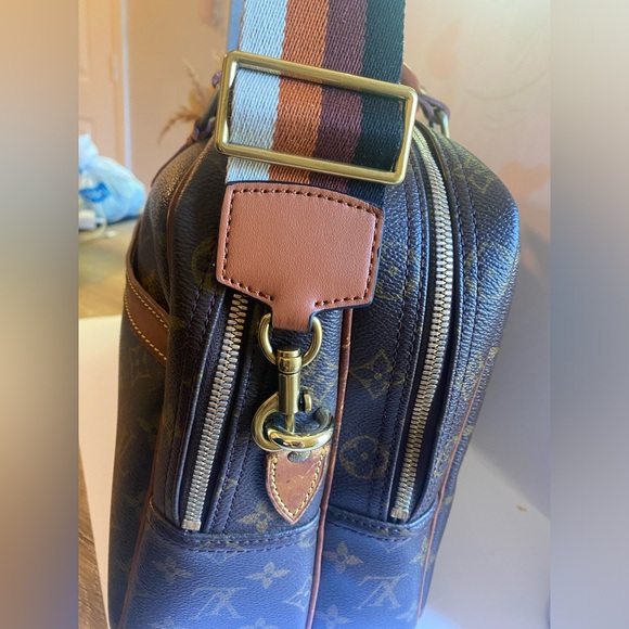 Louis Vuitton authentic large monogram reporter PM shoulder bag - Picture 9 of 13